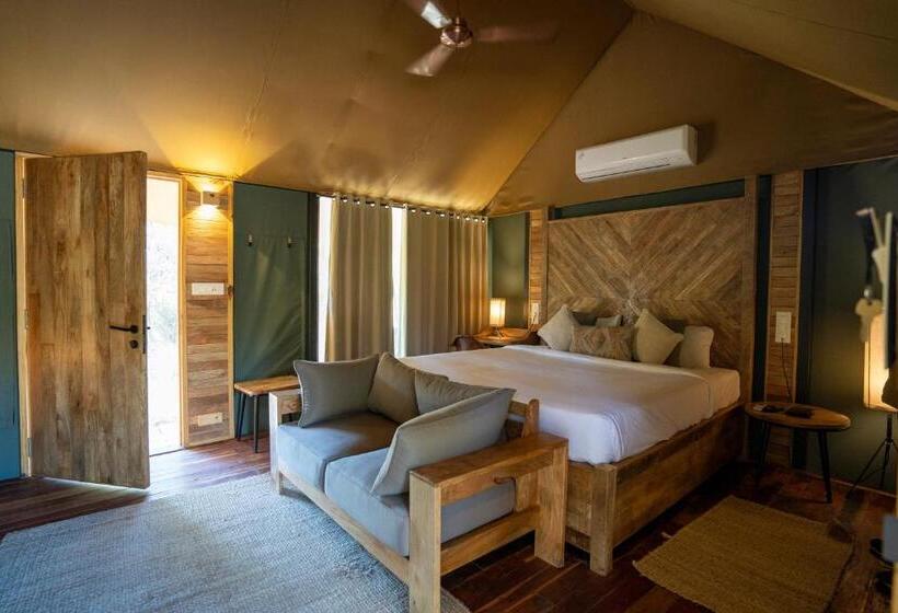 Deluxe Room Mountain View, Trees N Tigers Luxury Wildlife Lodge