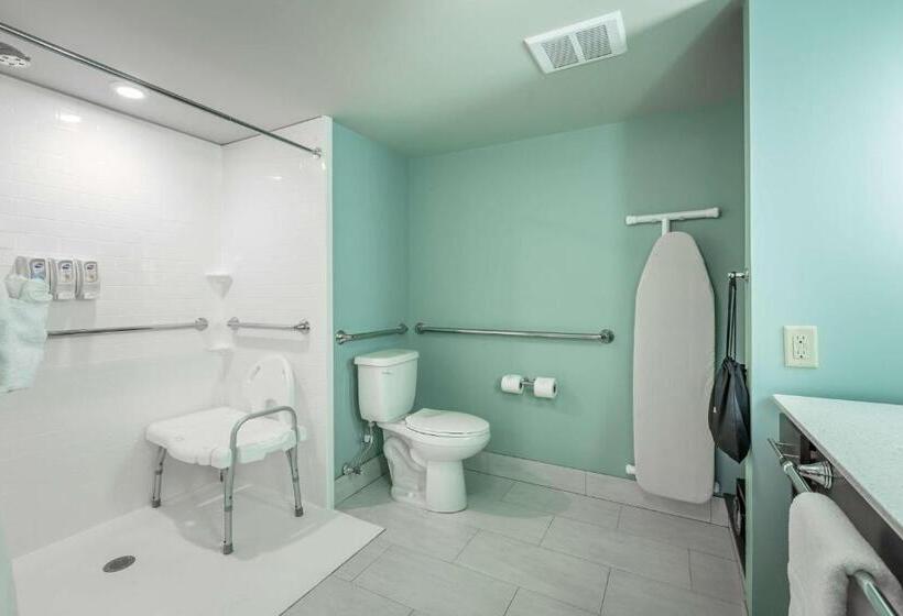 장애인을 위한 스탠다드 룸, Best Western Plus St. Simons