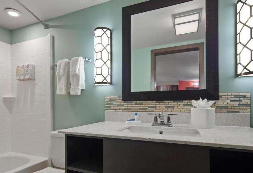 标准间带游泳池, Best Western Plus St. Simons