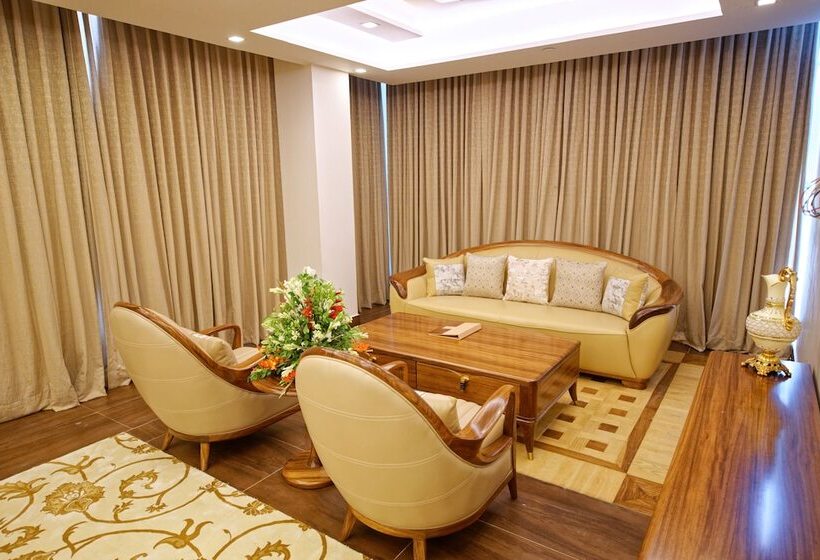 سوئیت پرزیدنت, Royal Swiss Lahore