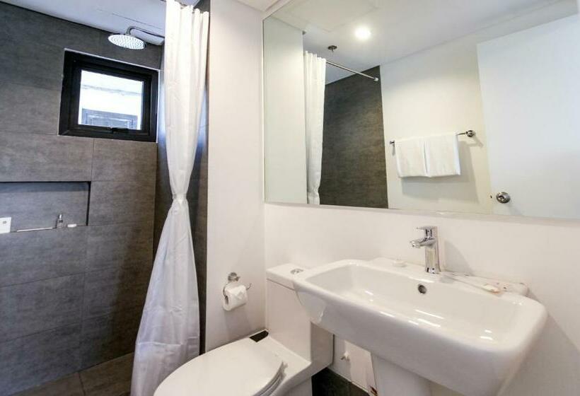 Номер Deluxe, Privato Makati