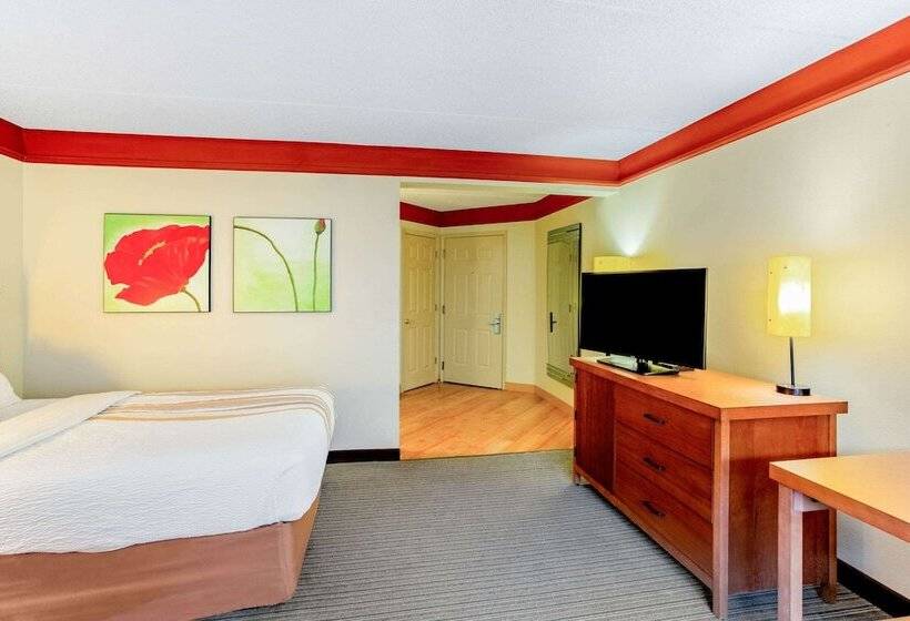 Номер Deluxe, La Quinta By Wyndham Raleigh/durham Southpoint