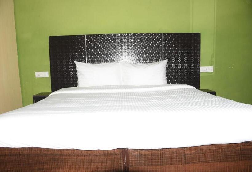 Номер Deluxe Кровать Кинг, The Palm Tree  Family Stay