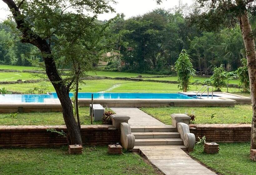 اتاق لوکس خانوادگی, Monaara Leisure   Anuradhapura