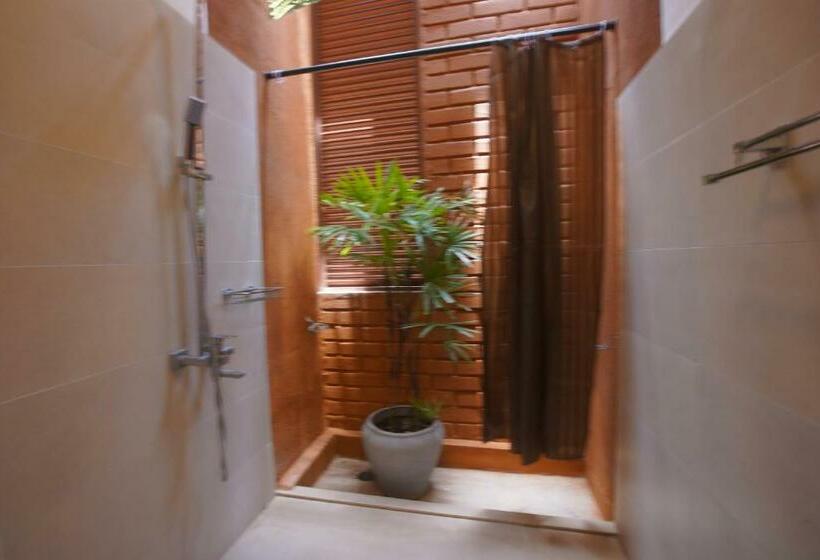 اتاق لوکس سه تخته, Monaara Leisure   Anuradhapura