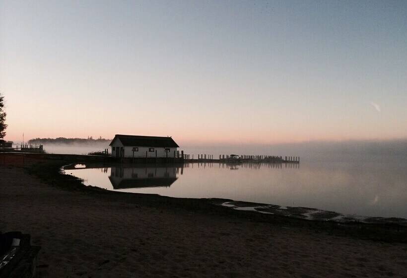 Кровать в Многоместном Номере с Общей Ванной, Hills Point Resort