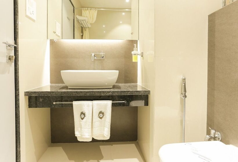Номер Deluxe, Treebo Select Gopalas Residency
