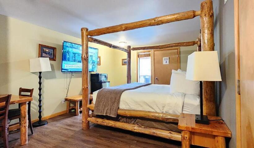 Номер Deluxe Кровать Кинг, Nisqually Lodge