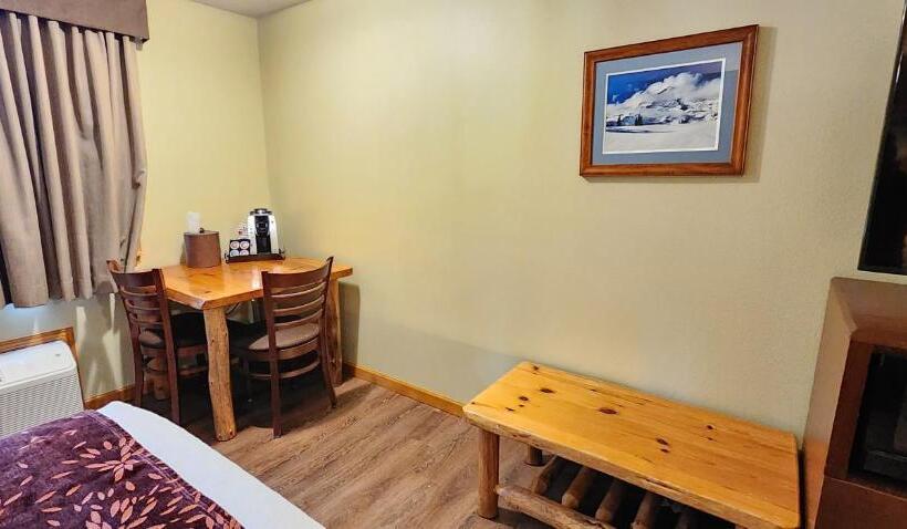 Номер Стандарт Кровать Квин Адаптированный для Инвалидов, Nisqually Lodge