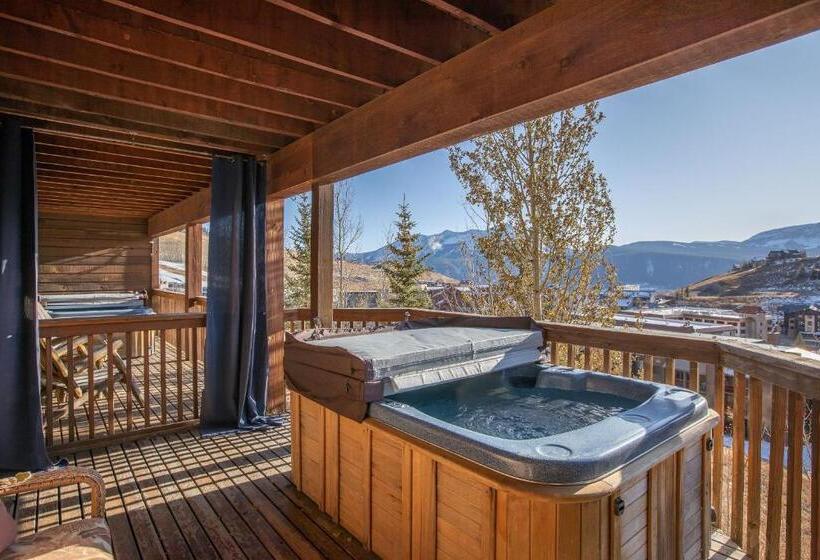 Люкс с Балконом, Nordic Inn