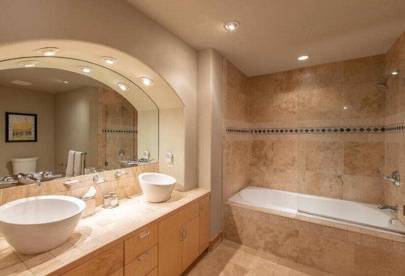 Люкс с Балконом, Nordic Inn