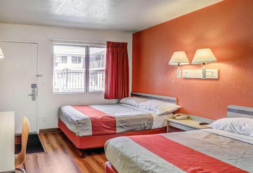 4인용 스탠다드 룸, Motel 6medford, Or