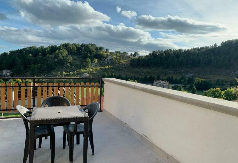 Номер Стандарт с Террасой, Albergo Parco Gran Sasso