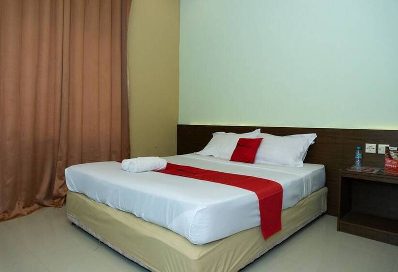Номер Стандарт, Reddoorz Near Alun Alun Madiun
