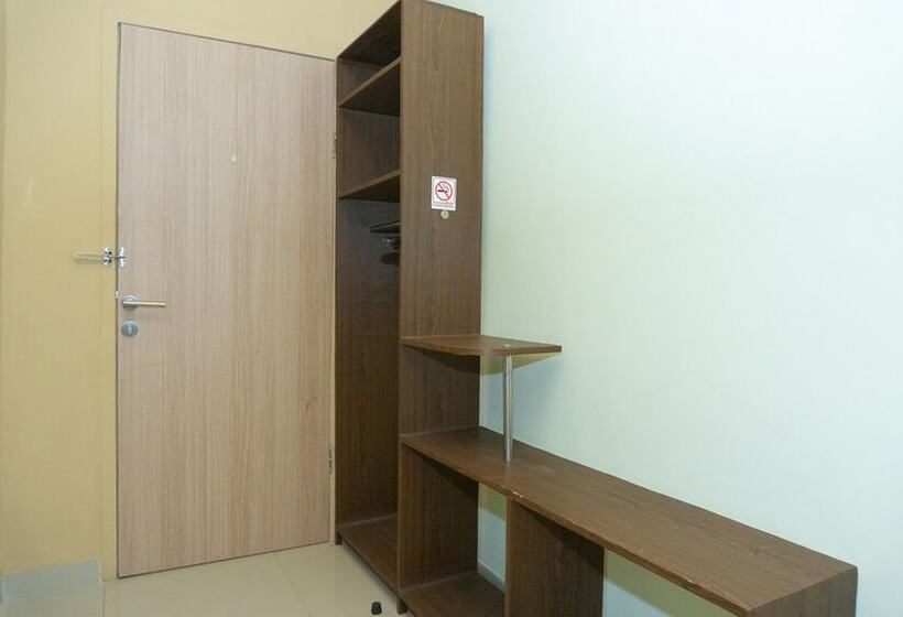 Номер Стандарт, Reddoorz Near Alun Alun Madiun