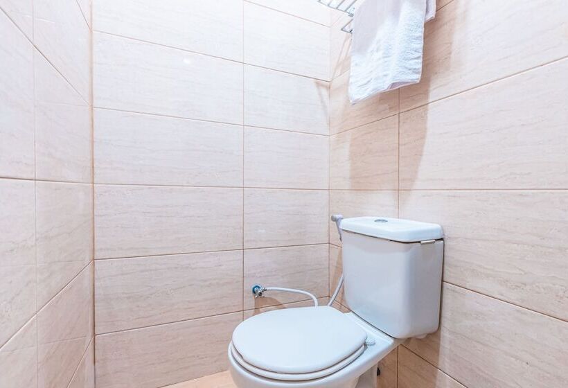 Номер Стандарт, Reddoorz @ Pavilion Residence Cikarang