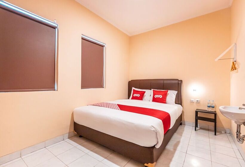 Номер Стандарт, Reddoorz @ Pavilion Residence Cikarang