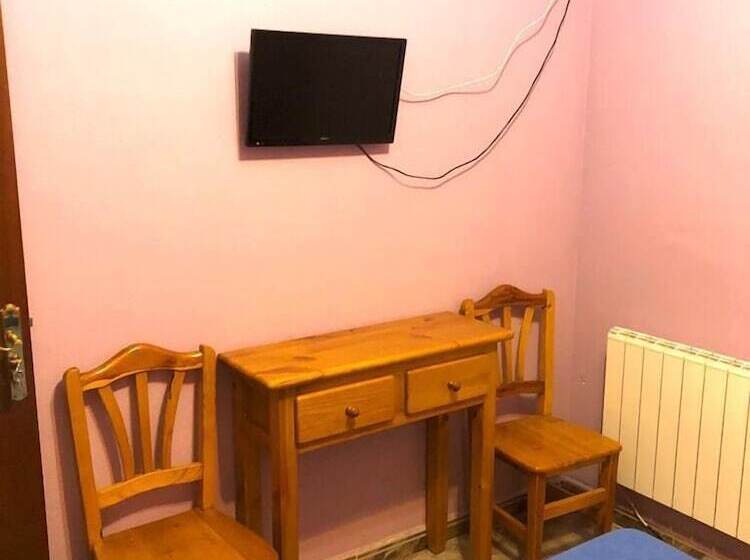 Номер Стандарт, Hostal Hermanos Sánchez