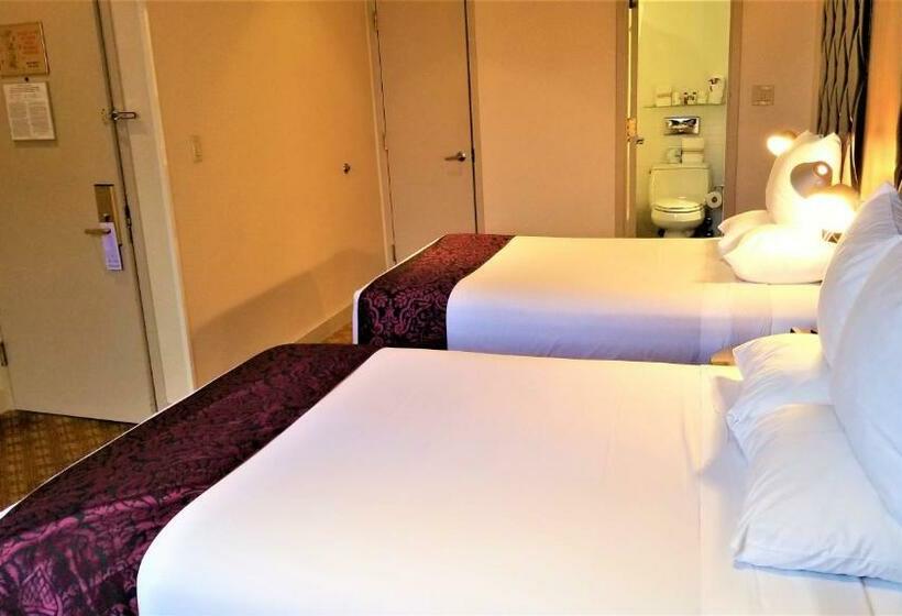 اتاق کلاس بیزنس, Night Hotel Broadway