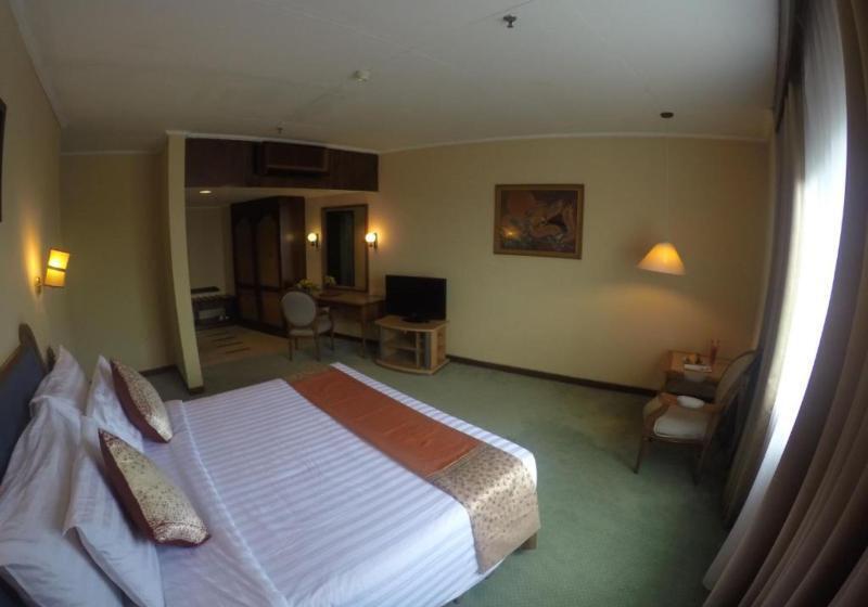 Номер Стандарт, Ramada By Wyndham Windsor Locks