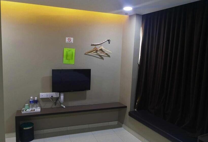 Номер Deluxe, Tropika Garden Hotel Kulai