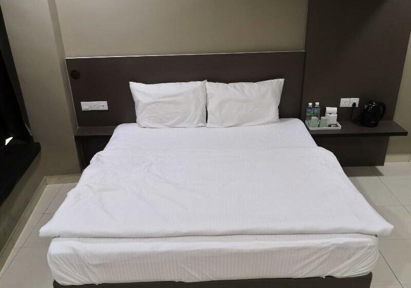 Номер Deluxe Кровать Кинг, Tropika Garden Hotel Kulai