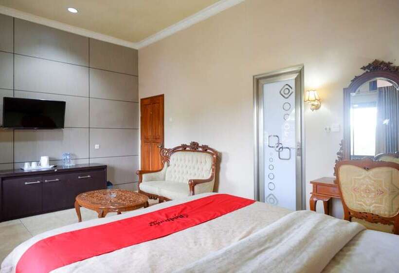 Номер Deluxe, Reddoorz Plus At Hotel Srikandi Kendari