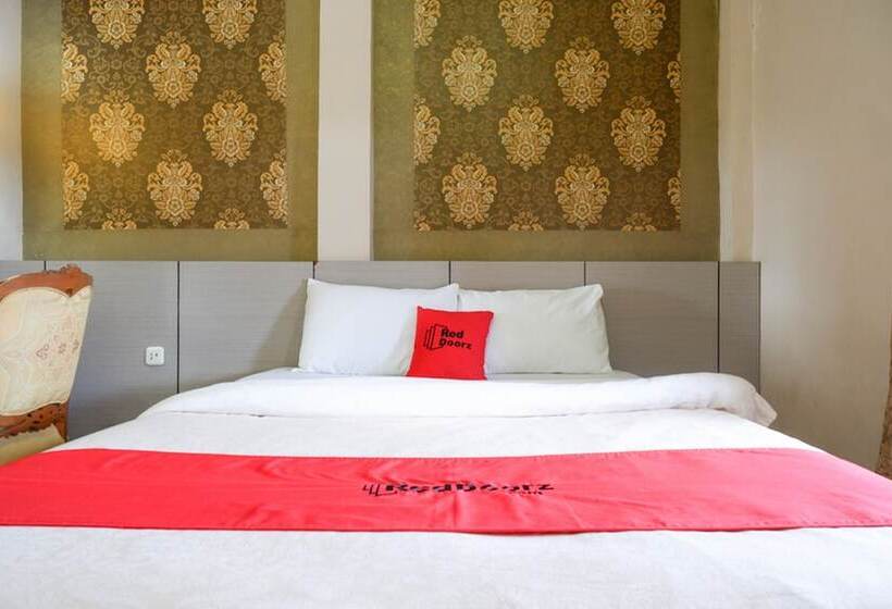 Номер Deluxe, Reddoorz Plus At Hotel Srikandi Kendari