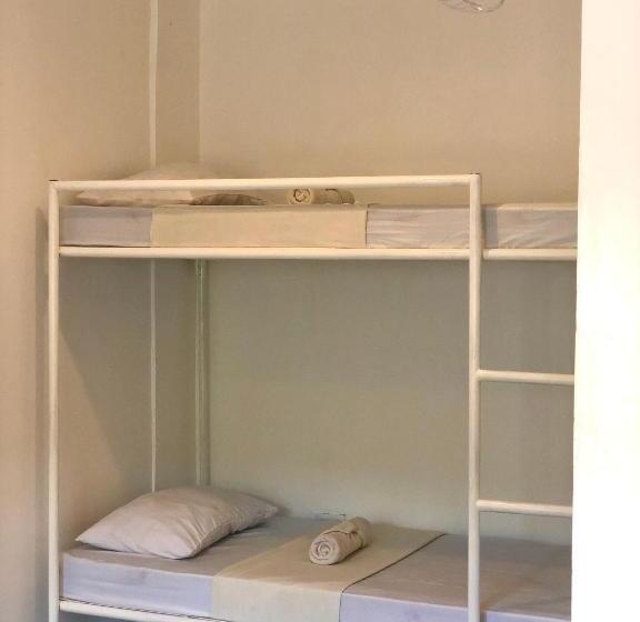 Семейный Номер, Chill Out Hostel