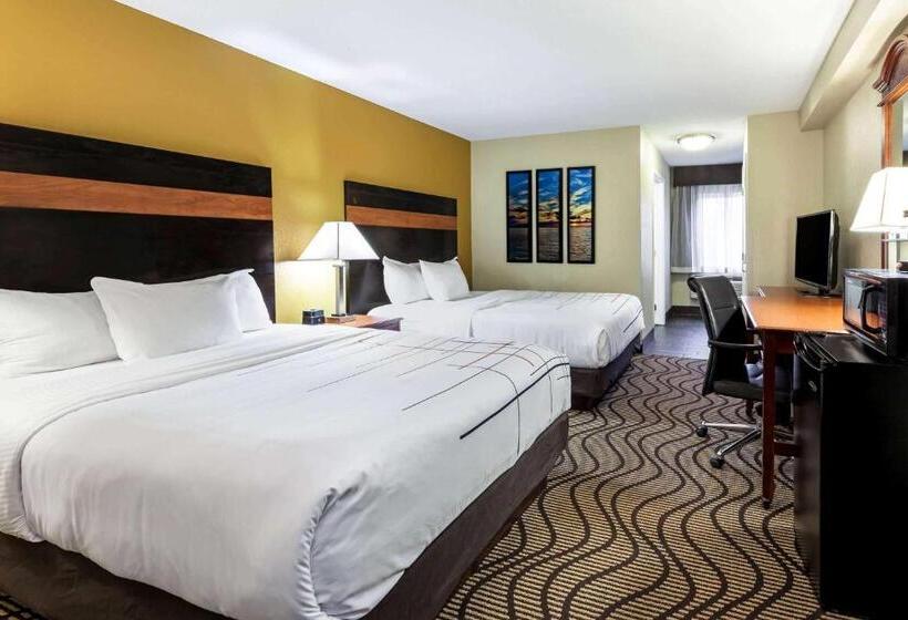 Номер Стандарт Адаптированный для Инвалидов, La Quinta Inn By Wyndham Sandusky Near Cedar Point