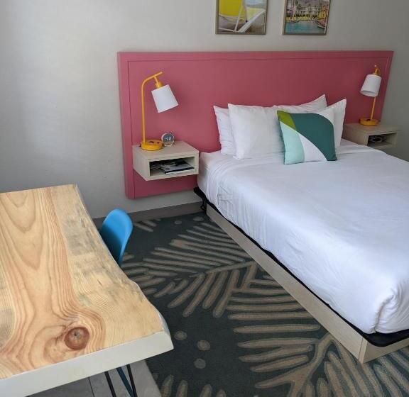 Номер Deluxe, Queen's Court Inn