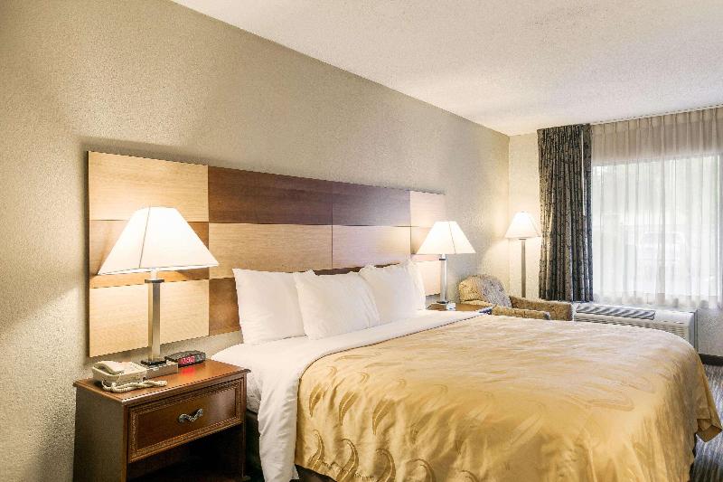 Стандартный Номер Кровать Кинг, Quality Inn & Suites Near Lake Eufaula