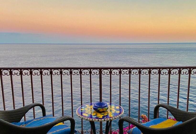 Suite with Terrace, Villa Le Baste