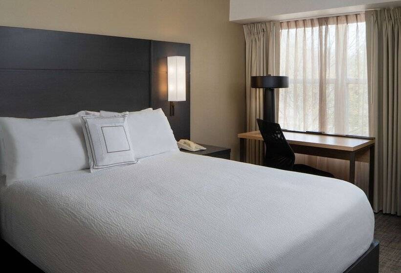장애인을 위한 스위트, Sonesta Es Suites Fairfax Fair Lakes