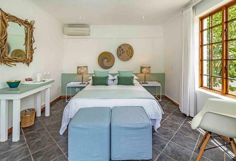 Номер Deluxe, La Bonne Auberge