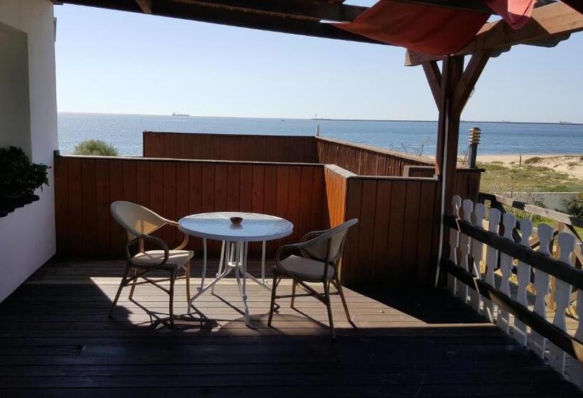 Четырехместный Номер Стандарт, Hostal Playa Mazagon
