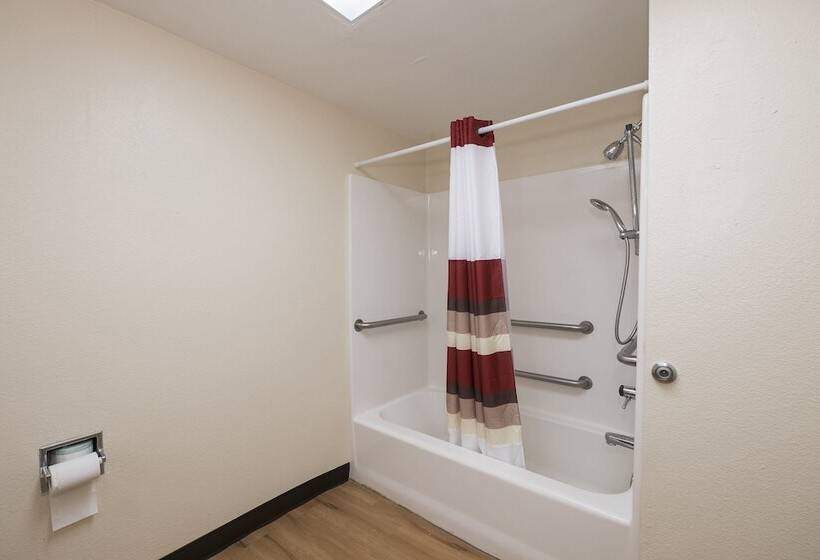 Номер Superior, Red Roof Inn Plus+ & Suites Opelika