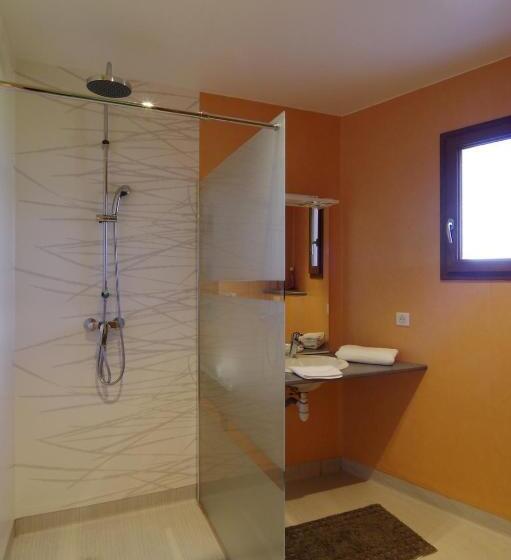 Номер Стандарт Трехместный, Auberge Les Volpilières