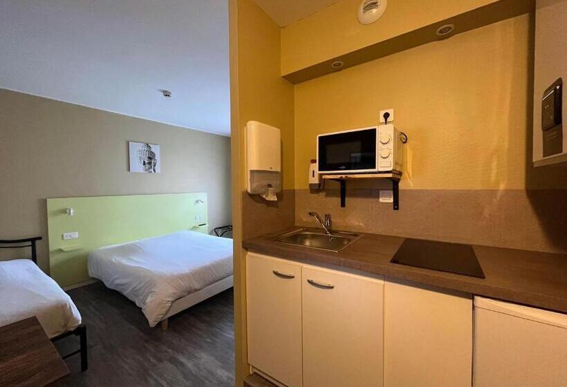 Трехместный Номер Стандарт Вид на Сад, Hôtel Les Jardins Dunkerque Center