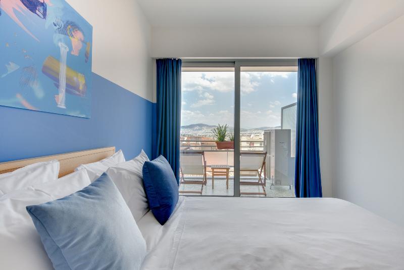 Номер Стандарт, Selina Athens Theatrou