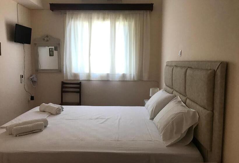 Номер Deluxe, Natalia Studios
