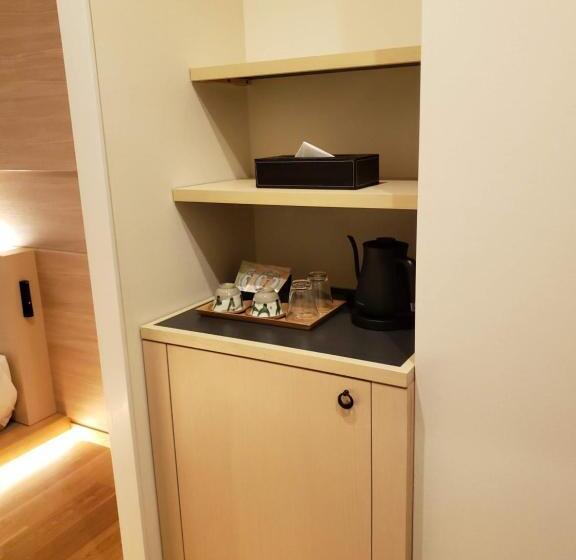 جناح مزوَّد بشرفة, Royal Twin Hotel Kyoto Hachijoguchi
