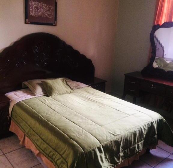 Habitación Cuádruple Estándar, Cuna Maya B Y B