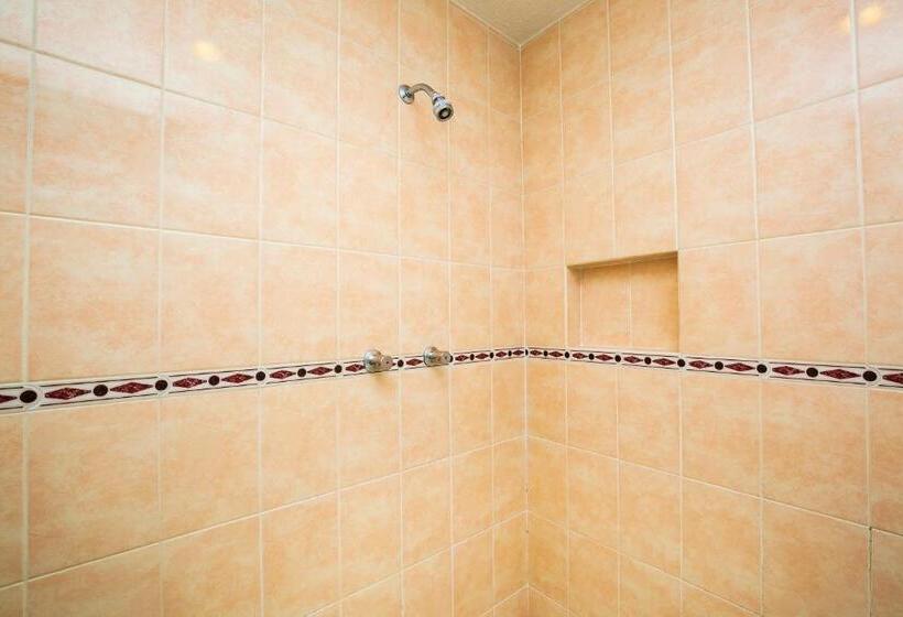 غرفة ديلوكس, Capital O Hotel Casa Blanca, Morelia