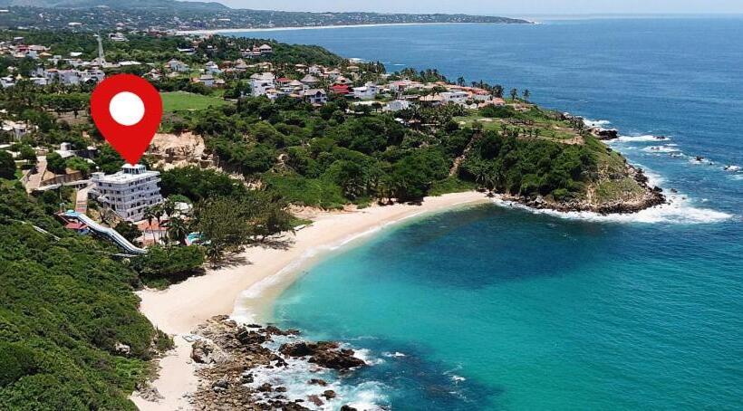 Standard Triple Room Sea View, La Coral Beach House
