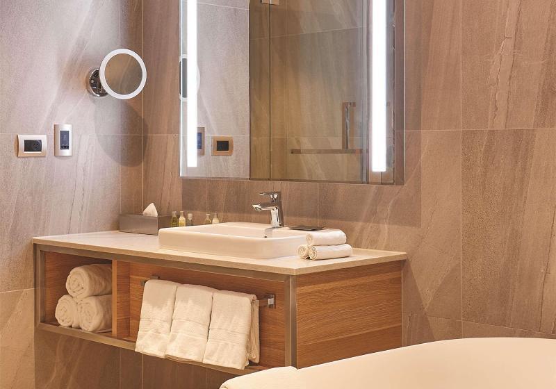 스탠다드 룸 킹사이즈 침대, Doubletree By Hilton Perth Waterfront