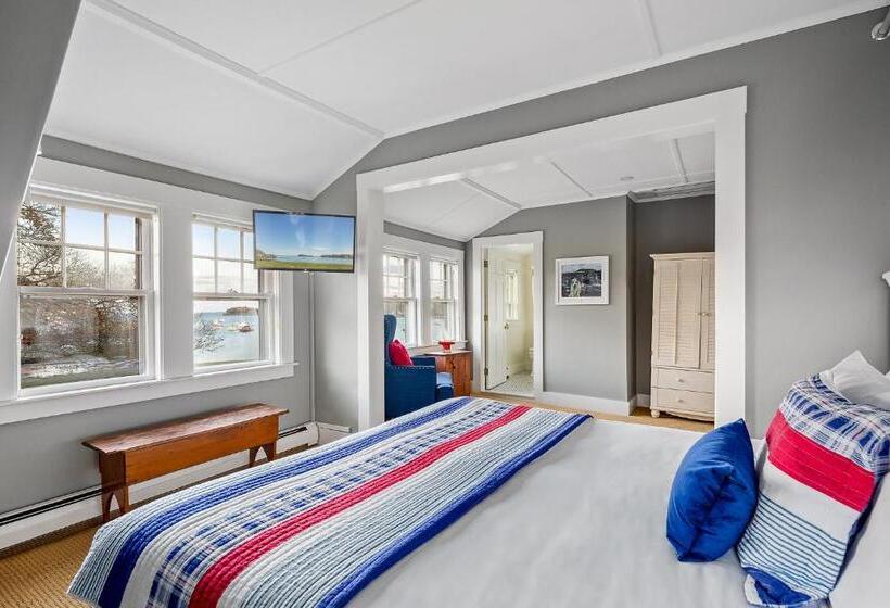 Люкс Кровать Кинг, East Wind Inn & Suites