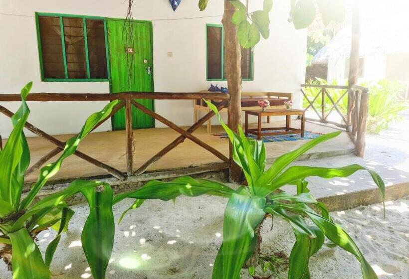 Семейный Номер Вид на Сад, Garden Beach Bungalows Jambiani