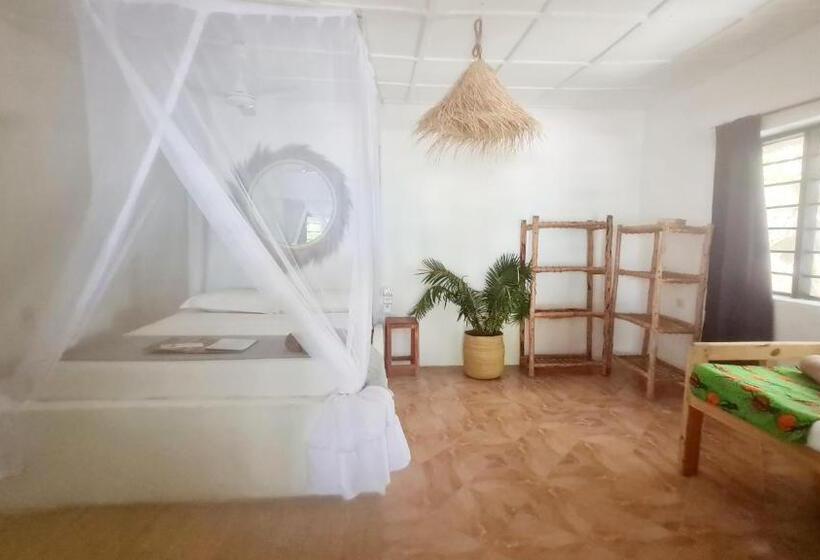 Трежместный Номер Economy, Garden Beach Bungalows Jambiani
