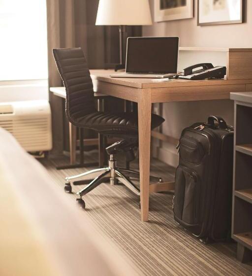 Номер Стандарт Адаптированный для Инвалидов, Country Inn & Suites By Radisson, Monterey Beachfrontmarina, Ca